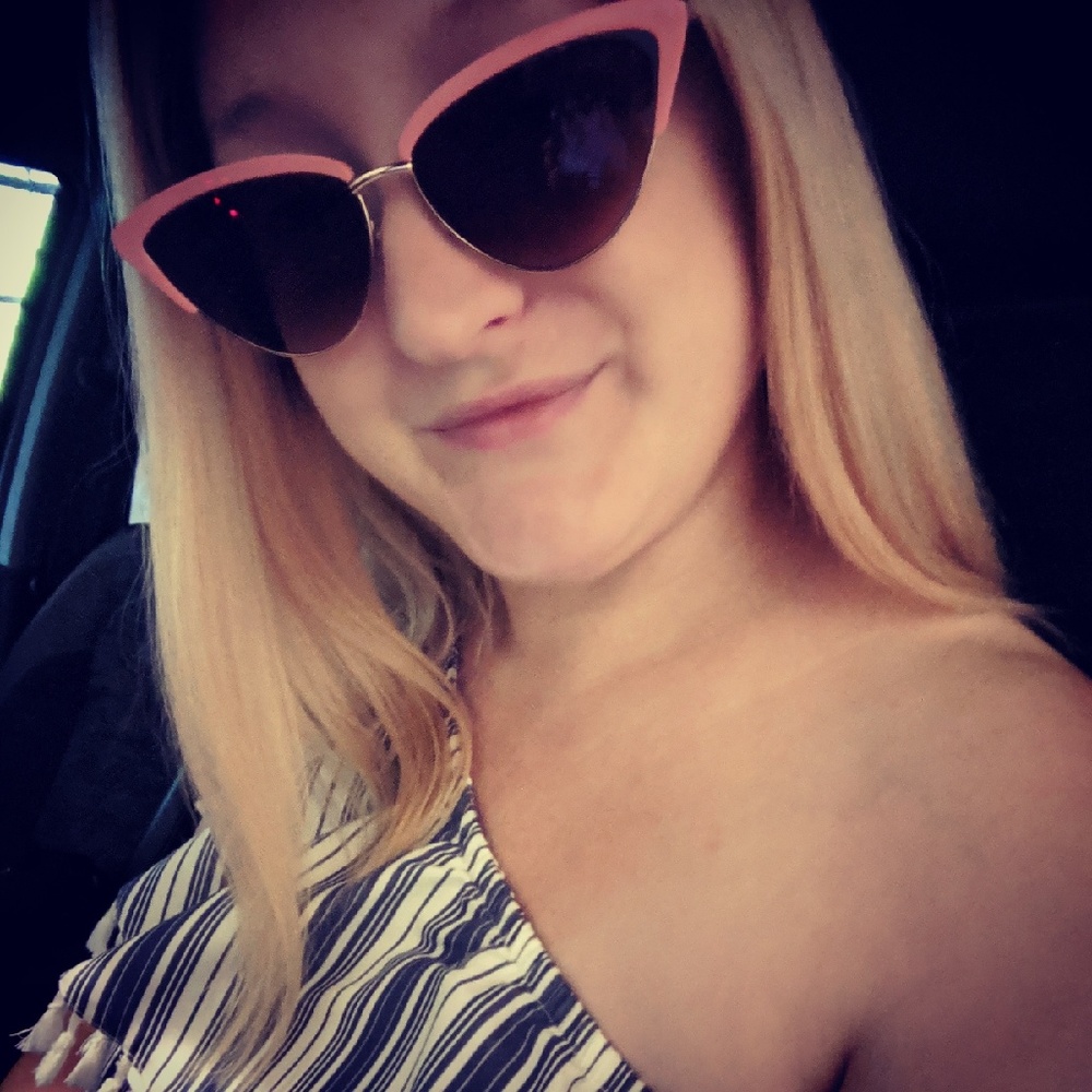 Meet your Posher, Jessica